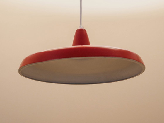 Lampada a sospensione industriale danese in metallo rosso, design moderno scandinavo, anni '60 (photo 5 of 12)