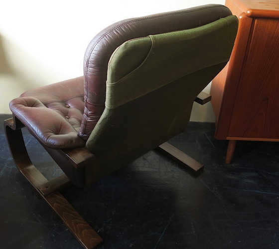 Image 1 of Sillón voladizo y otomana de mediados de siglo, Noruega, década de 1960