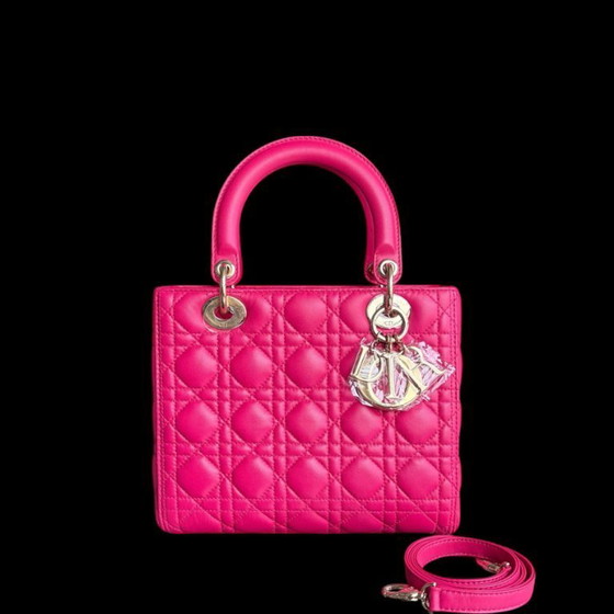 Image 1 of DIOR LADY MEDIUM - CANNAGE LAMSLEER FELROZE GOUDEN BESLAG