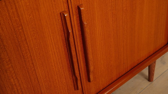 Image 1 of Vintage sideboard with sliding doors | Audio furniture | Teak