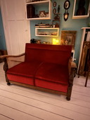 Vintage 2 zitsbank van Artifort met rood velours