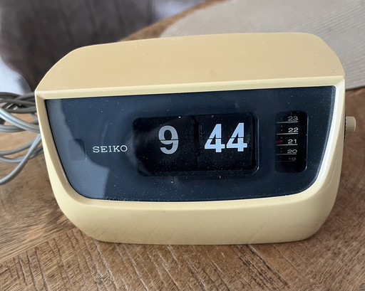 Retro Seiko Flip Clock