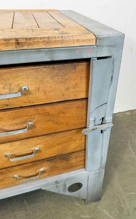 Image 1 of Cassettiera industriale grigia vintage, anni '60