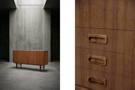 Image 1 of Buffet haut en teck, style scandinave moderne classique vintage, avec tiroirs, années 1960