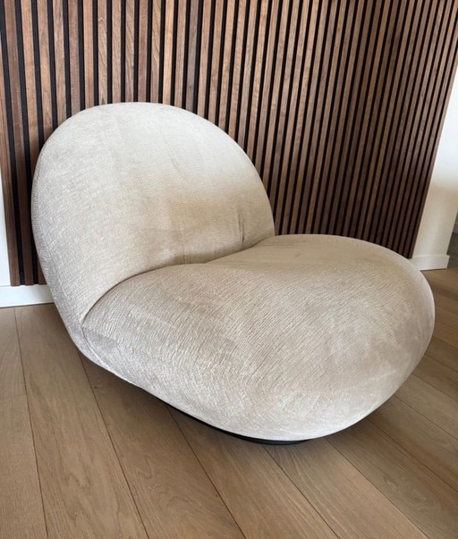 Gubi Pacha Fauteuil in Luxe Chenille Stof – Textile