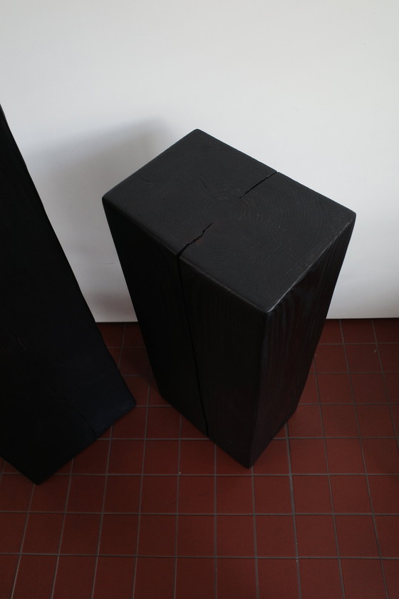 Image 1 of Zócalo recto de madera maciza ebonizada