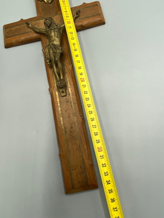 Eikenhouten en verguld messing wandkruisbeeld – Christusfiguur – Decoratieve objecten, Brass (photo 5 of 6)