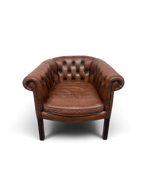 „Victoria“ handgefertigter englischer Ledersessel im Chesterfield-Stil