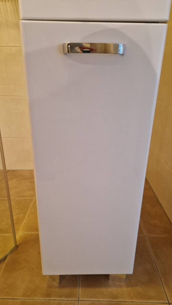 White Storage cabinet with wooden accents, Metal, Modern (photo 5 of 7)
