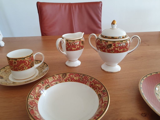 Wedgwood bone china dinnerware Persia