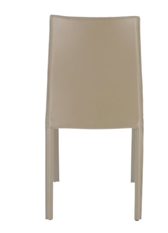 Image 1 of 8 chaises de salle à manger en cuir Roche Bobois Holly