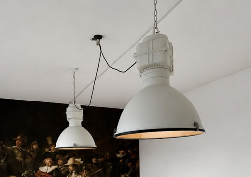 2x Zuiver VIC Industry Pendant Lamp White