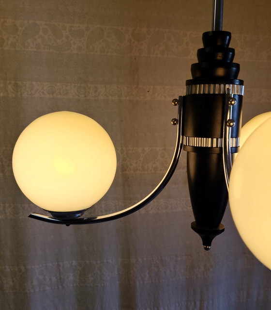 Lampadario Art Déco in metallo, legno e globo in vetro opalino - Anni '40/'50 – Glass (photo 9 of 10)