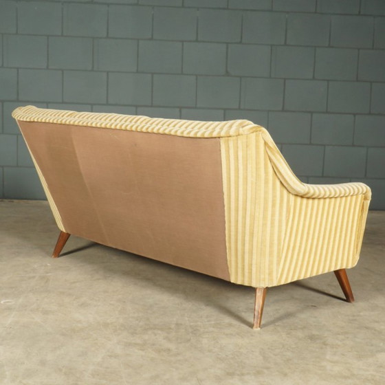 Canapé trois places vintage – velours – années 1960 – Canapés 3 places, Textile (photo 3 of 11)