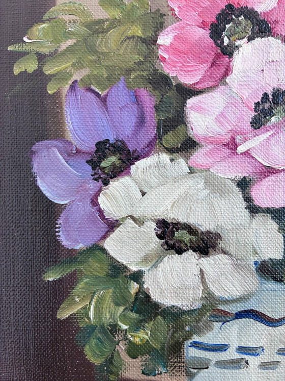Image 1 of Vintage original flower oil painting, signed floral still life