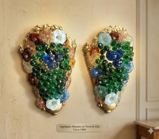 Applique di Murano – uva colorata, rosone in vetro, anemone di mare in bronzo
