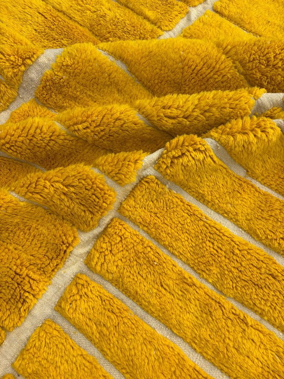 Geel Mrirt Marokkaans wollen tapijt 200x300 cm – Handgemaakt dik wollen Berber tapijt geweven door een (photo 5 of 10)