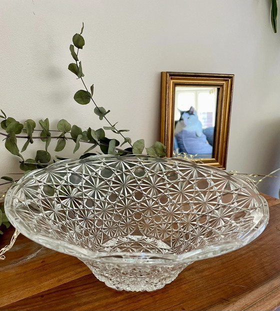 Faceted glass fruit bowl – Vintage (photo 2 of 4)