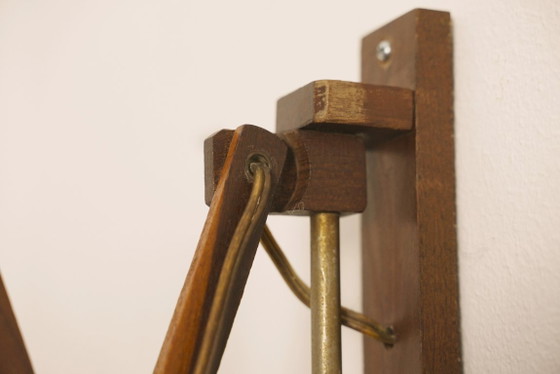 Image 1 of Wandlamp in schaarvorm uit het midden van de 20e eeuw, Scandinavische accordeonlamp, verstelbare houten wandlamp met stekker.