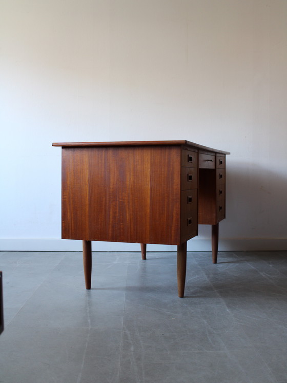 Image 1 of Scrivania vintage danese in teak
