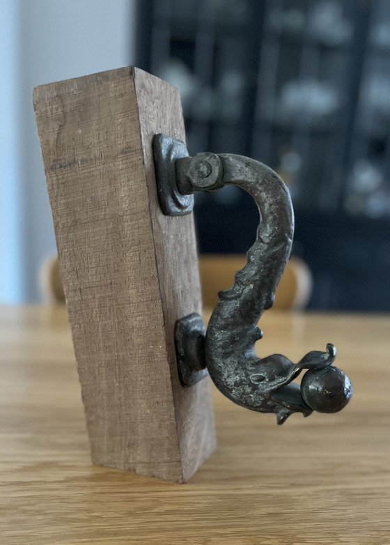 Image 1 of Heurtoir de porte ancien en bronze