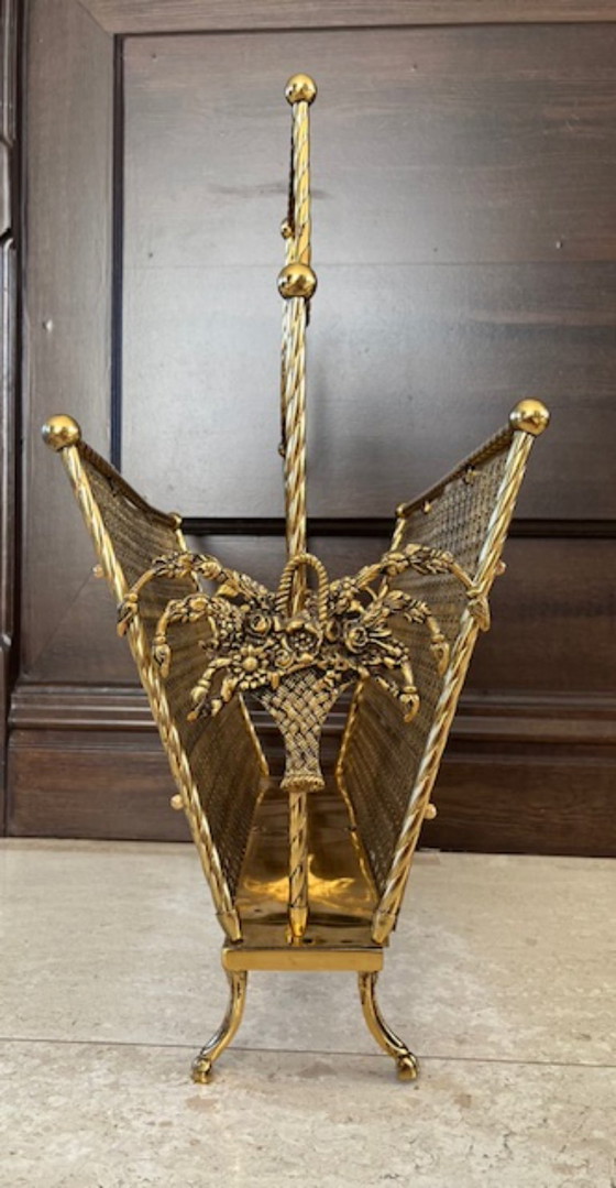 Image 1 of Porte-revues en laiton style Hollywood Regency – lourd et décoratif