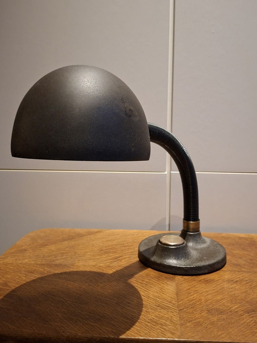 Lámpara de escritorio o de mesa Egon Hillebrand del fabricante alemán Hillebrand Leuchten