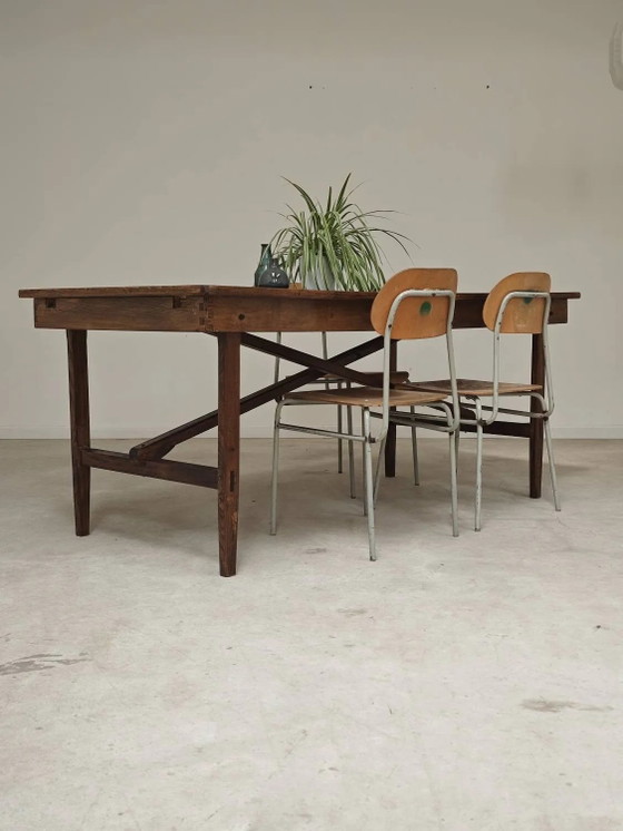 Tavolo pieghevole da officina vintage in rovere con piano nero patinato a mano. – Tavoli da pranzo (photo 10 of 37)