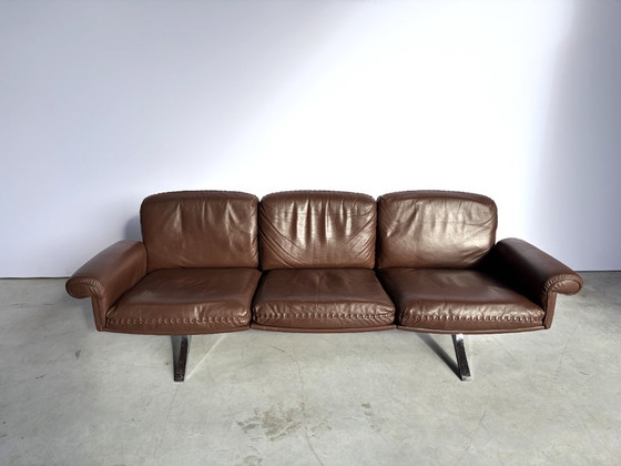 Divano De Sede DS31 in pelle marrone, anni '70 – Divani, Metallo (photo 10 of 10)