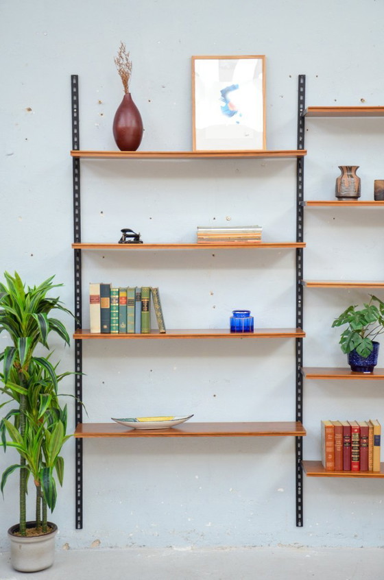 Image 1 of Vintage walnotenhouten wandplank, String shelf, midden 20e eeuw, jaren 60/70