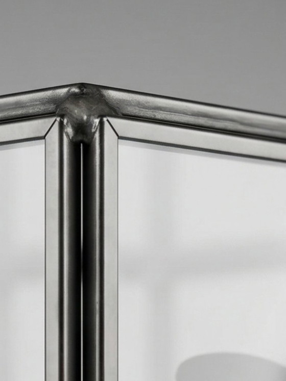 Image 1 of Papillon Ulysses Naturalisé Sous Cloche en Verre – Spécimen Exotique Bleu Iridescent – Objet Décoratif – 24 cm