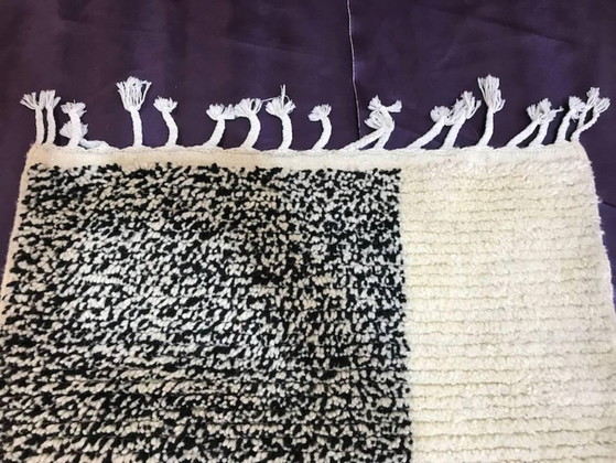 Contemporary Handmade Moroccan Rug – Berber Style 300cm x 100cm – Rugs & carpets, Wool (photo 5 of 6)
