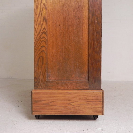 Image 1 of Eiken rolluikkast met 2 luiken boven elkaar, jaren 30