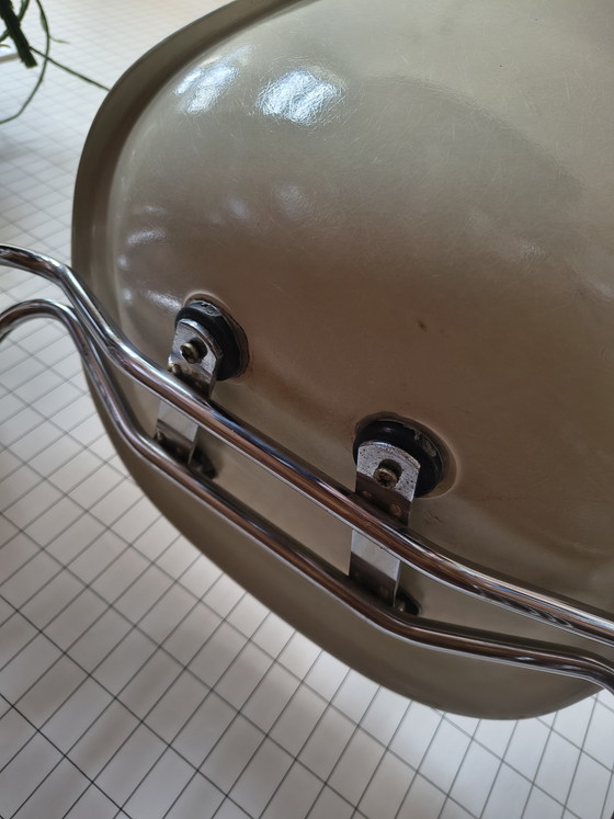 Image 1 of 3 x Eames Miller DSX stacking base fiberglass