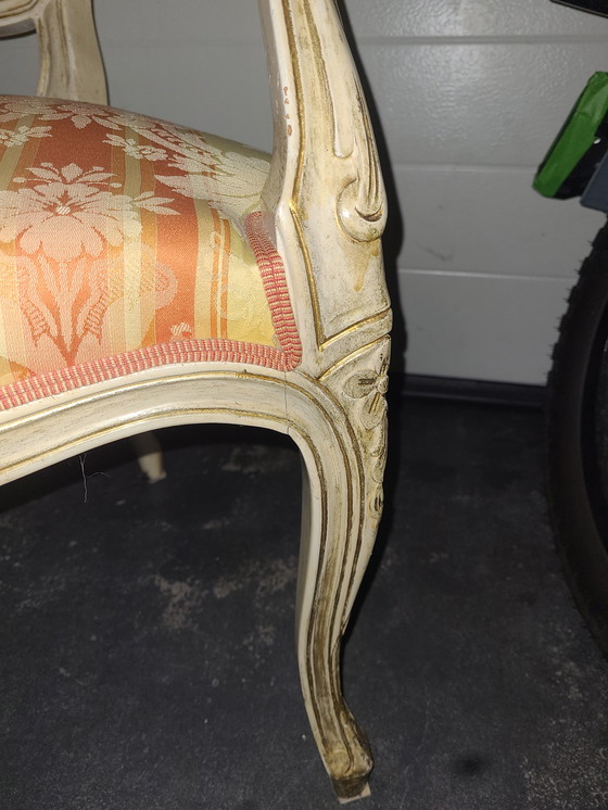 Image 1 of Fauteuil de dame Louis XVI