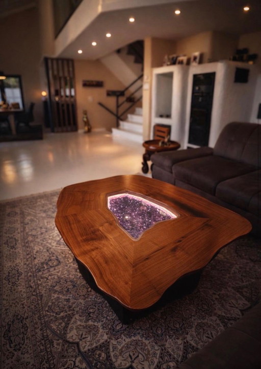 Mesa de centro de diseño artesanal de nogal macizo con geoda de amatista de 110 kg – Pieza única – salontafels (photo 2 of 5)