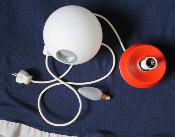 Image 1 of Temde Type 4 lampe de table lampe de table boule blanche pied orange