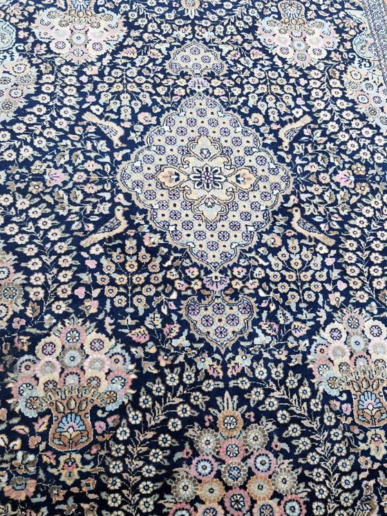 Image 1 of Handmade vintage tapijt