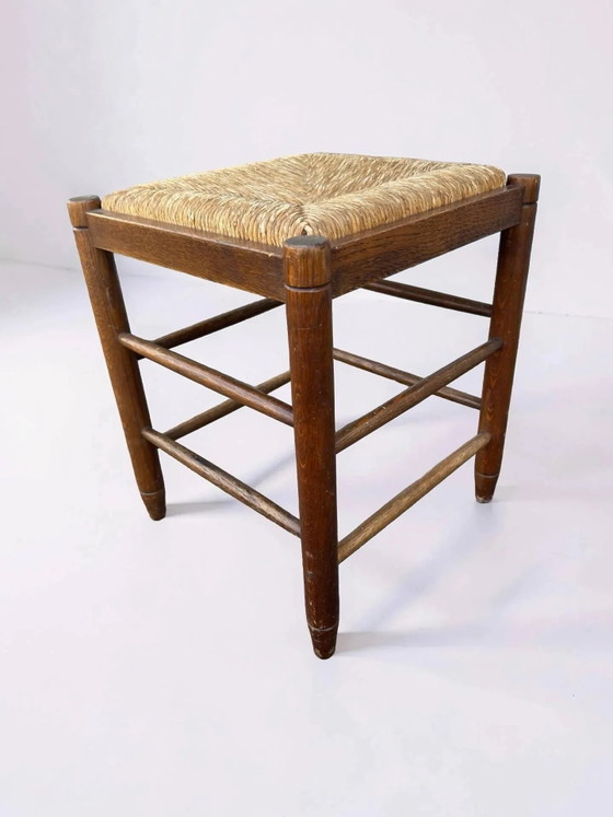 Vintage stool with a straw seat. – Wood (photo 3 of 5)