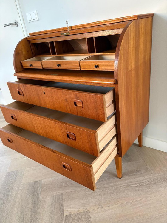 Image 1 of Escritorio exclusivo de Egon Ostergaard | Teca | SMI Suecia | Década de 1960