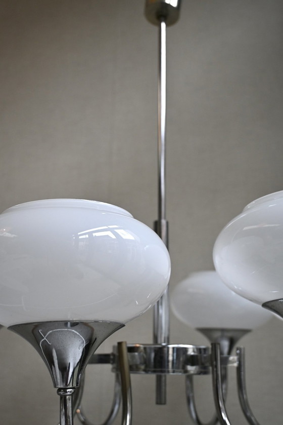 Image 1 of Grande lampadario vintage, era spaziale