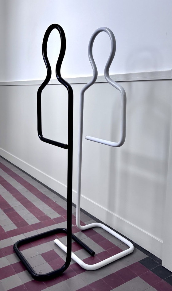 Image 1 of Set van 2 Postmodern Dressboys / Valet Stands – Pierre Cardin Stijl – Jaren 80 Pop Art (Zwart & Wit)