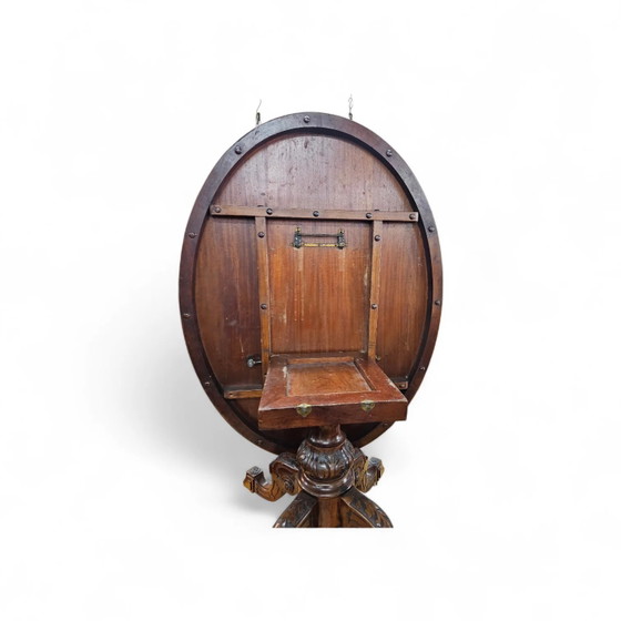Ovaler viktorianischer Klapptisch
Frühstückstisch / 1840er Jahre – Esstische (photo 14 of 22)