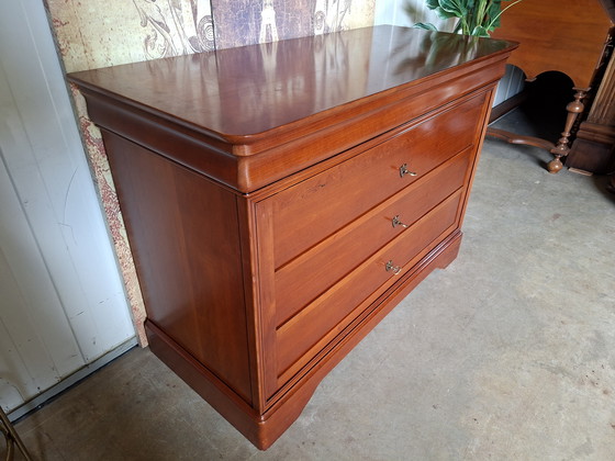 Image 1 of Classic French Cherry Wood commode, chest of drawers, sideboard, light signs of age, dimensions: 118x52cm and 83cm high.

