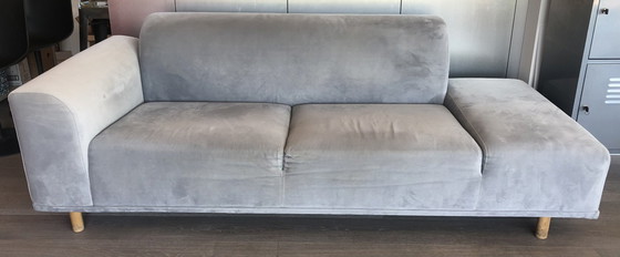 Image 1 of Bolia - grijze design 2½-zitsbank Hannah met 1 armleun en open eind rechts