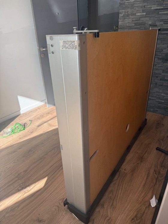 Image 1 of Vitra Hack Schreibtisch (2 verfügbar)