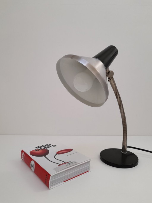 Iconische Hala Zeist bureaulamp – tijdloos design dat rust en focus brengt