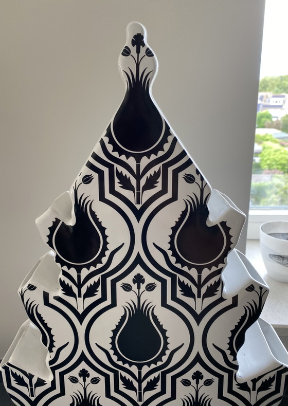 Tulipa Vaas Zwart/Wit by Lotte van Laatum – Vazen, Ceramic (photo 4 of 6)