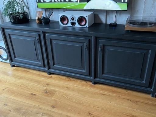 Solid sideboard TV cabinet 240cm in very good condition