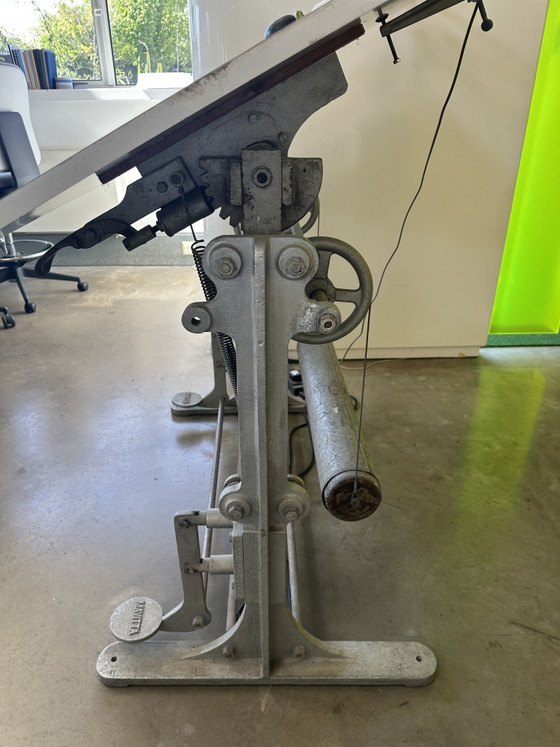 Table à dessin d'architecte vintage Mavitta – Bureaux, Cast Iron (photo 9 of 15)